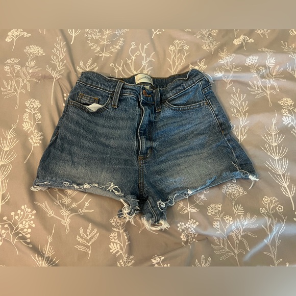 Universal Thread Jean Shorts - Picture 1 of 1